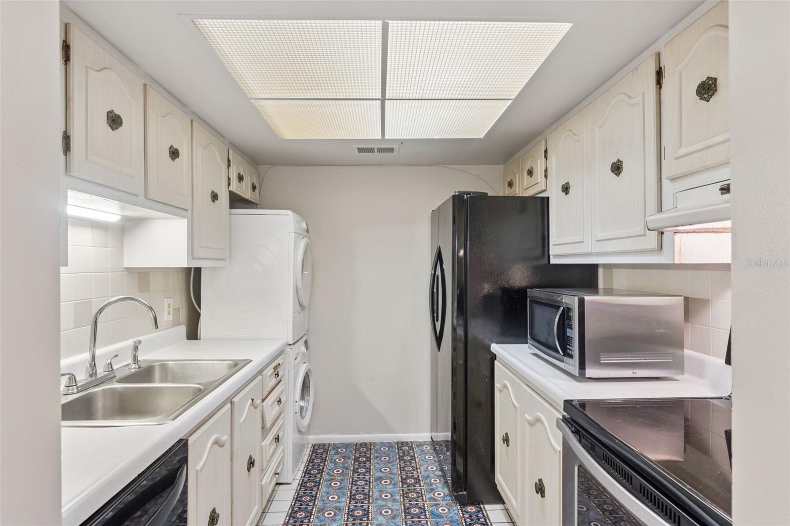 700 E AIRPORT BLVD #I2