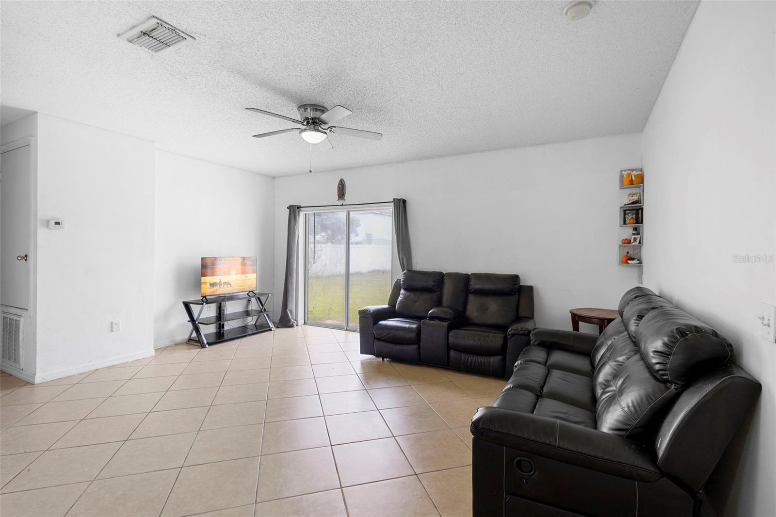 1040 CANNOCK DR