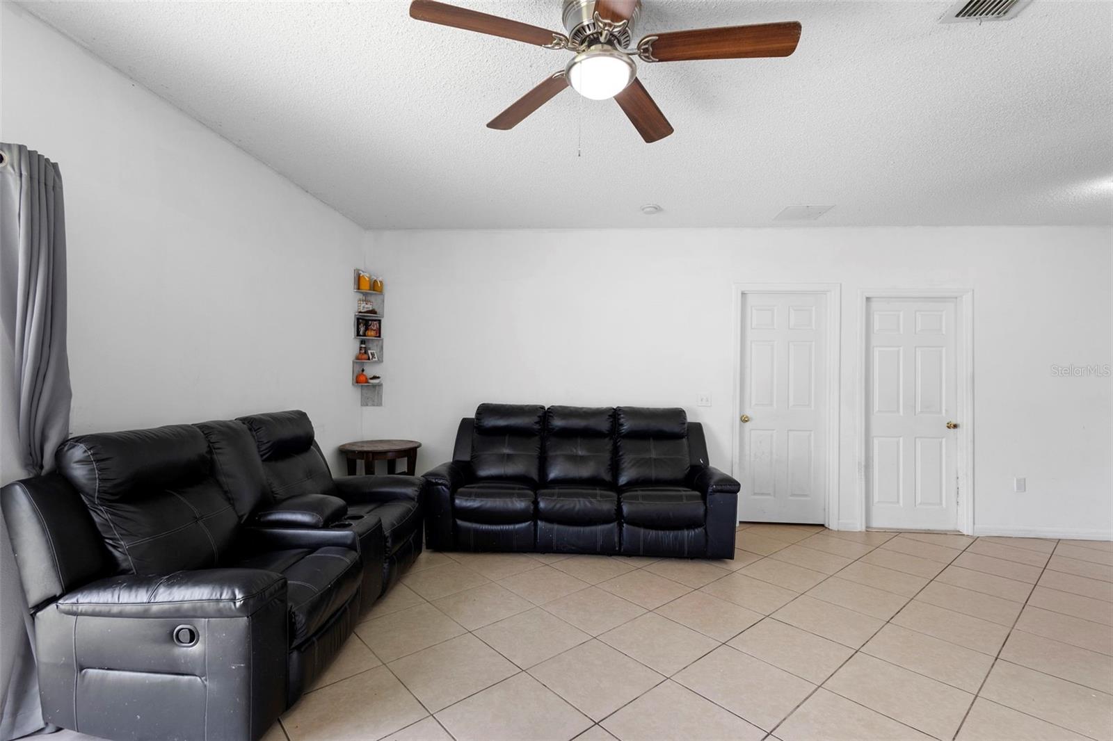 1040 CANNOCK DR