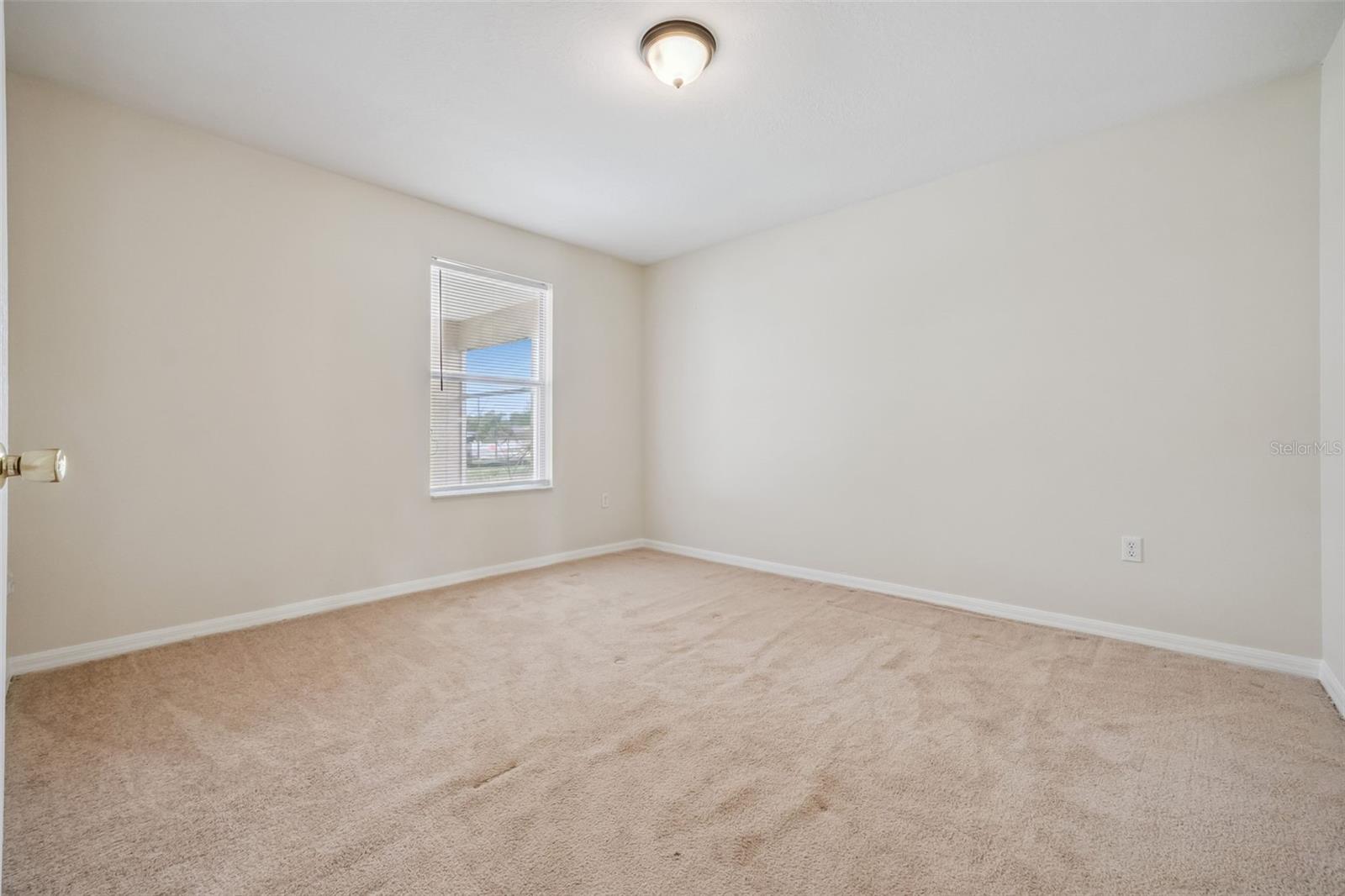 106 CASTLEFORD WAY