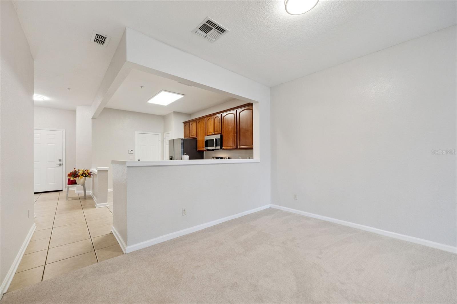 7138 SHOWCASE LN