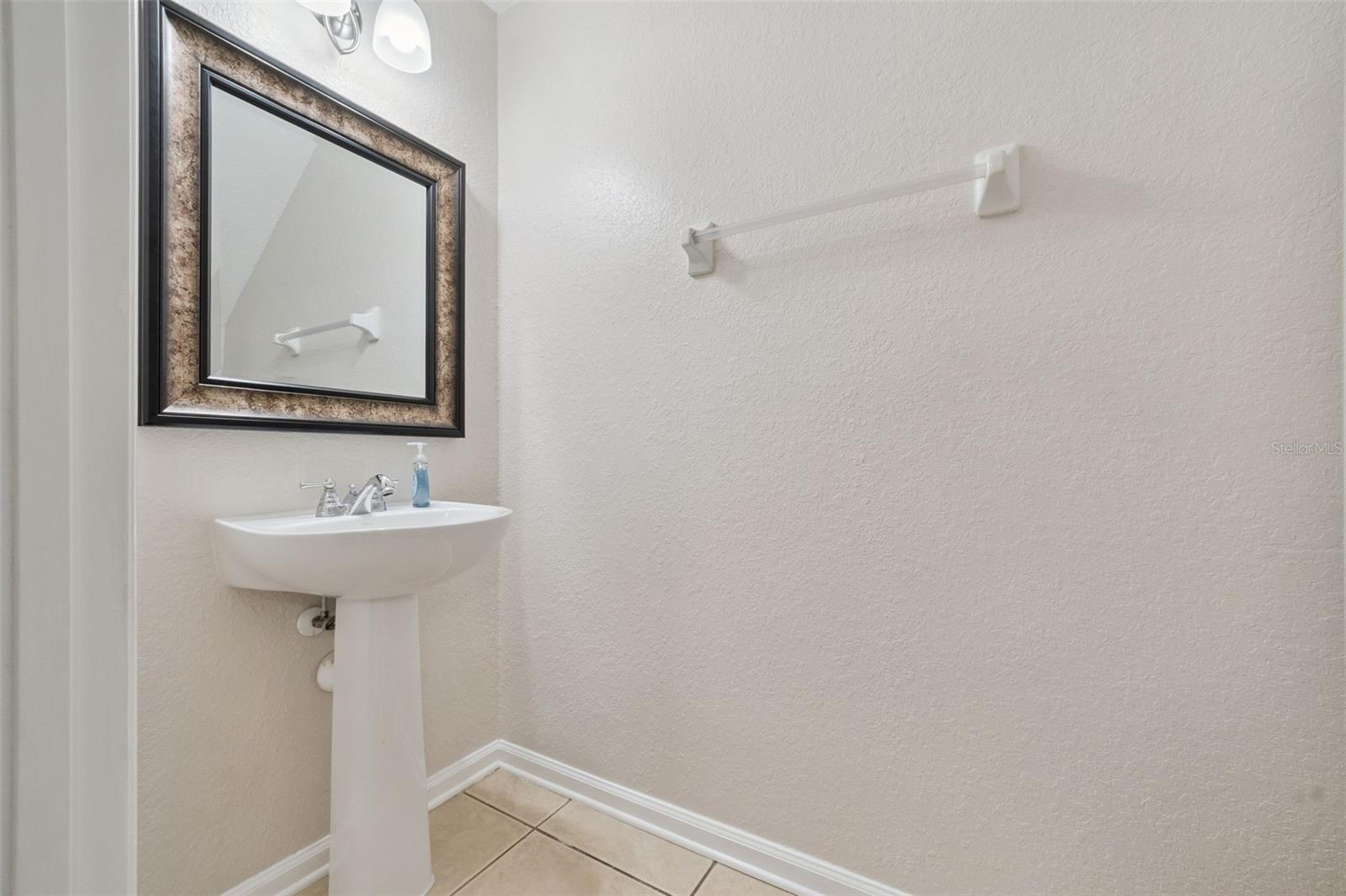 7138 SHOWCASE LN