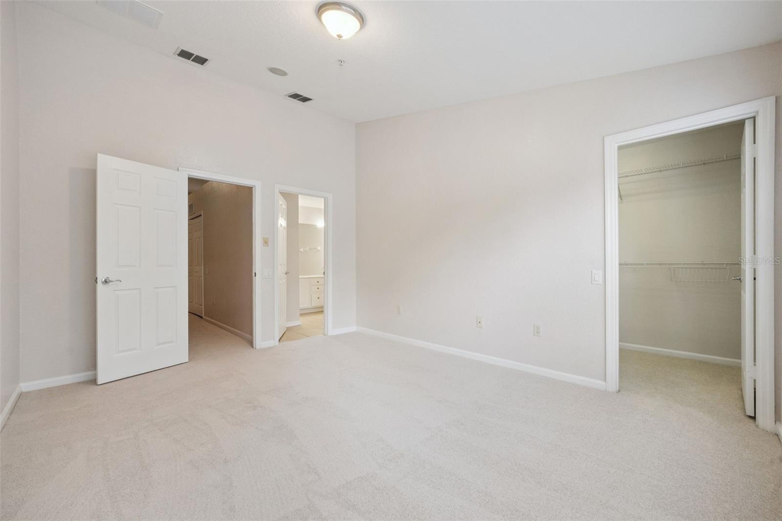 7138 SHOWCASE LN