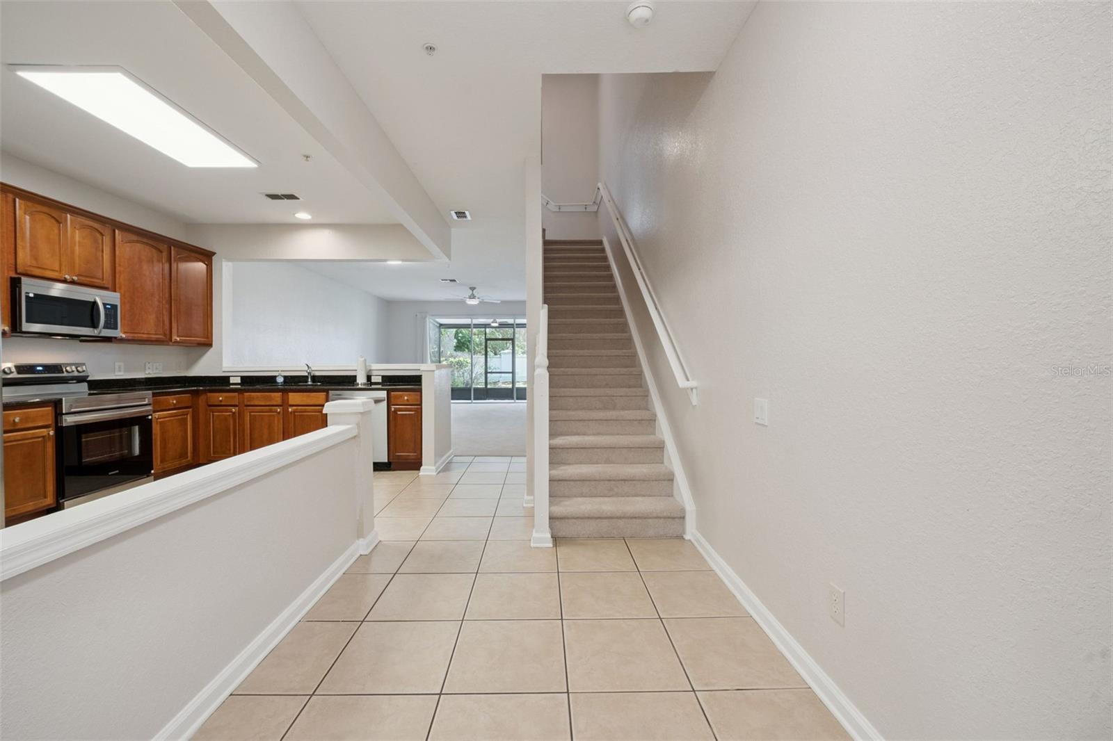 7138 SHOWCASE LN
