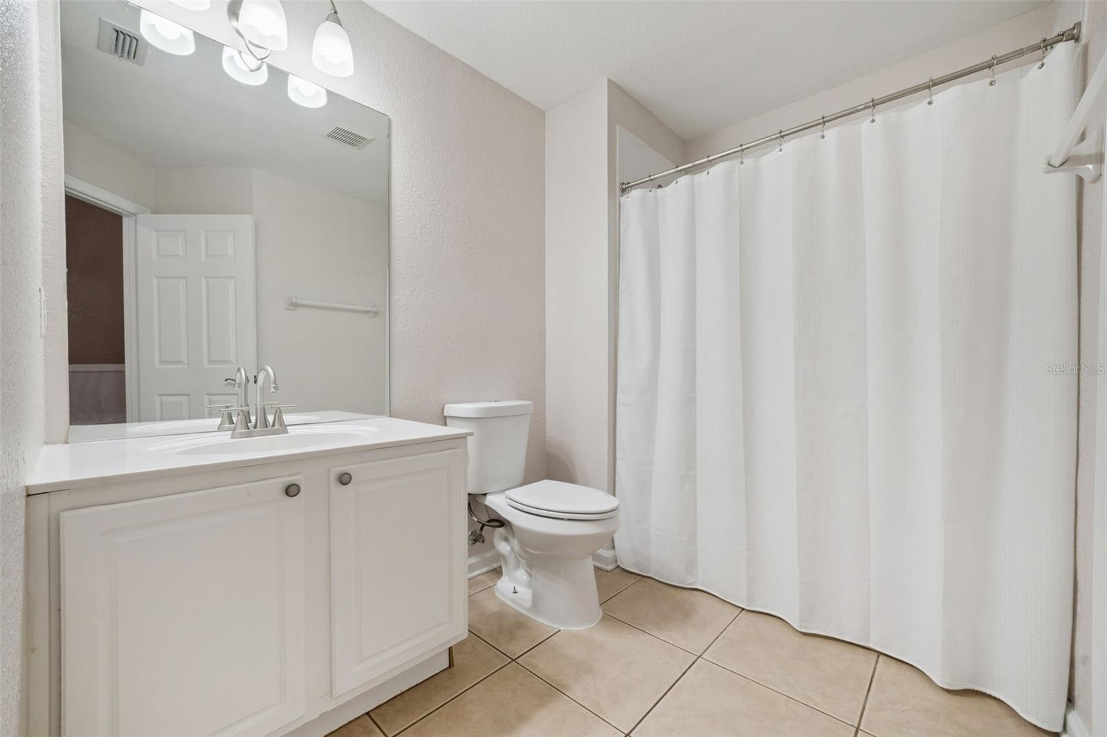 7138 SHOWCASE LN