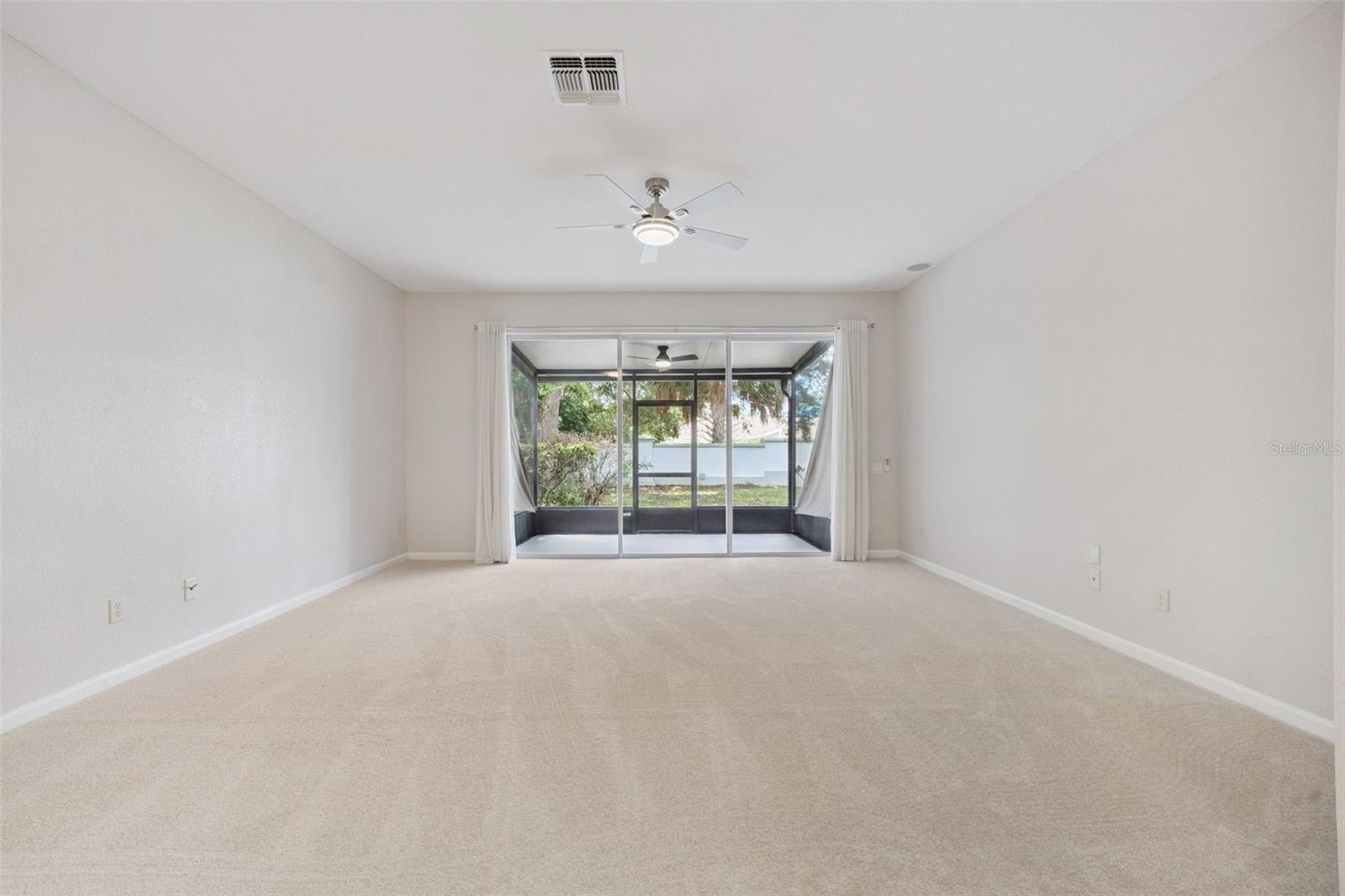 7138 SHOWCASE LN