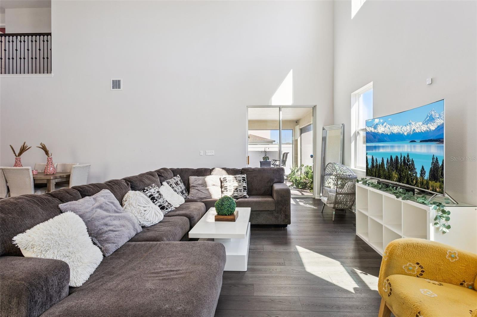 1111 LONE PALM WAY