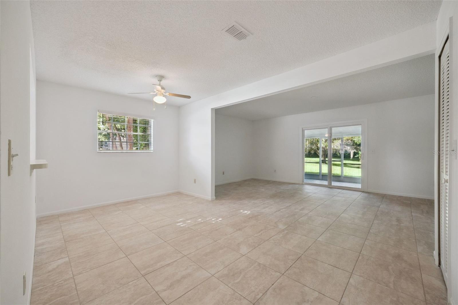 498 GREEN SPRING CIR