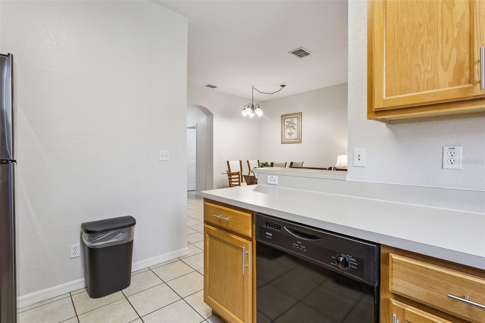 2717 BUSHMAN DR