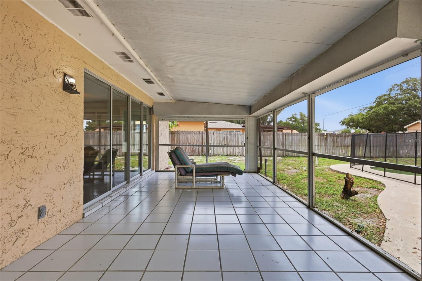 6785 TAMARIND CIR