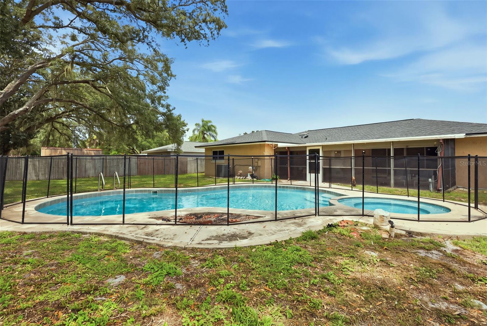 6785 TAMARIND CIR