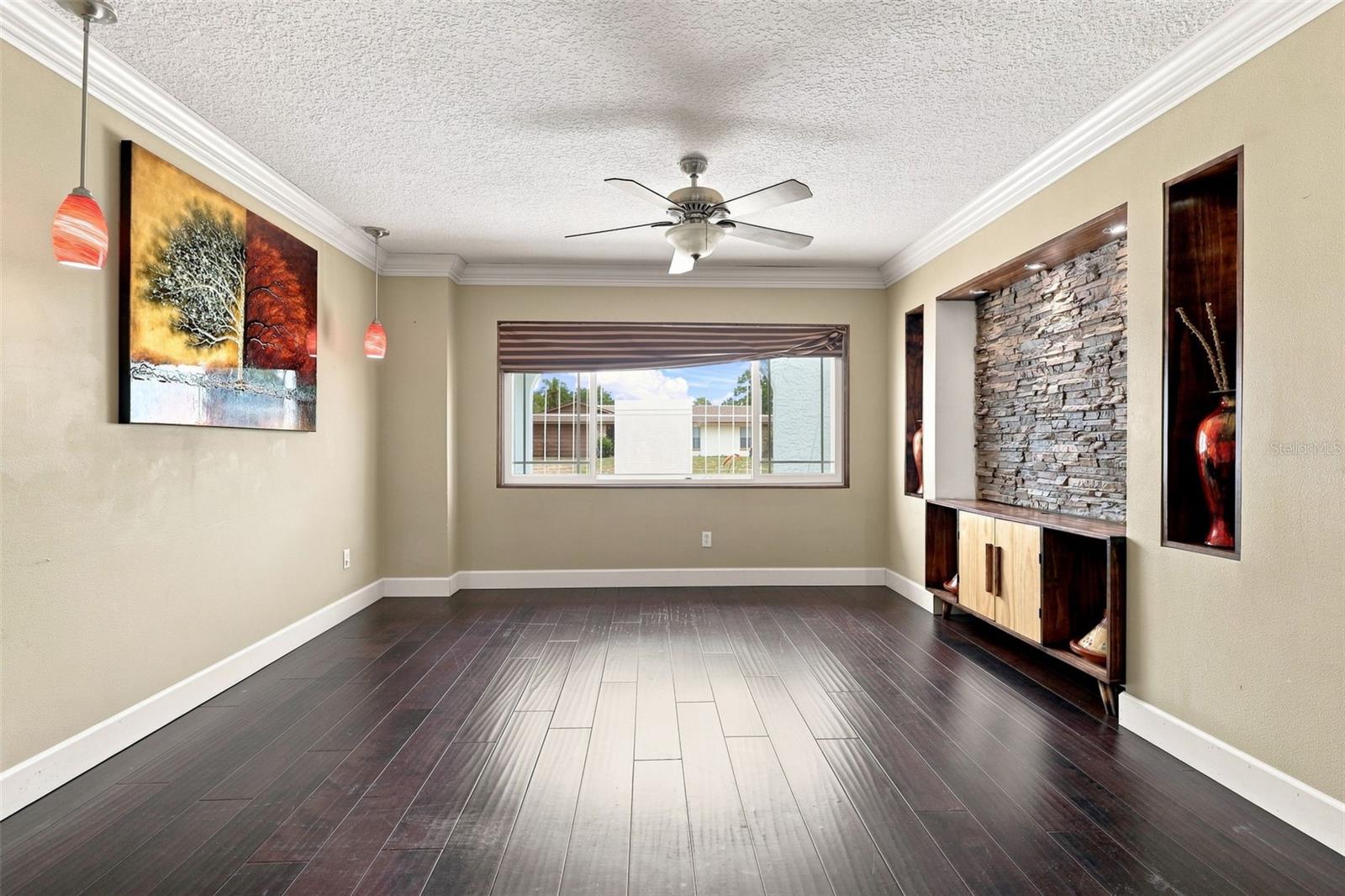 6785 TAMARIND CIR