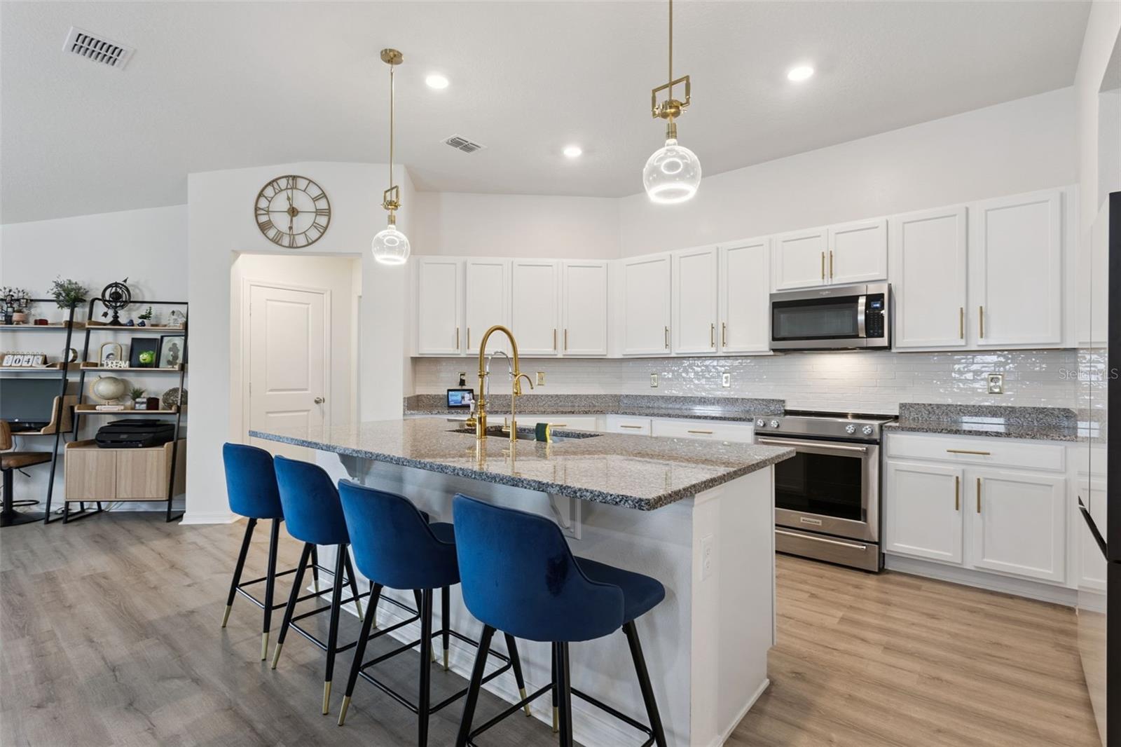 3832 PRONGHORN DR