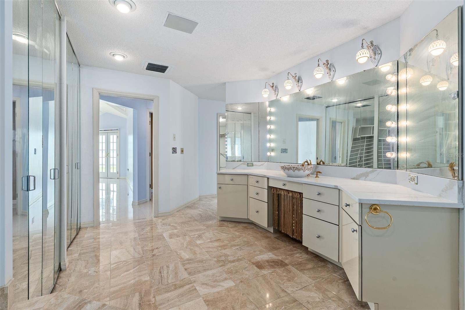 1412 MOSSWOOD DR