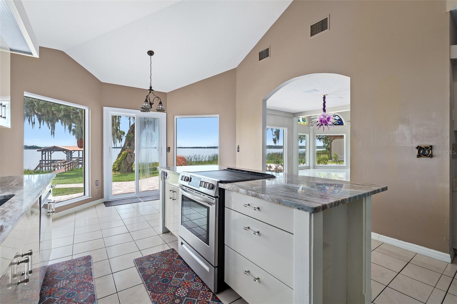 1412 MOSSWOOD DR