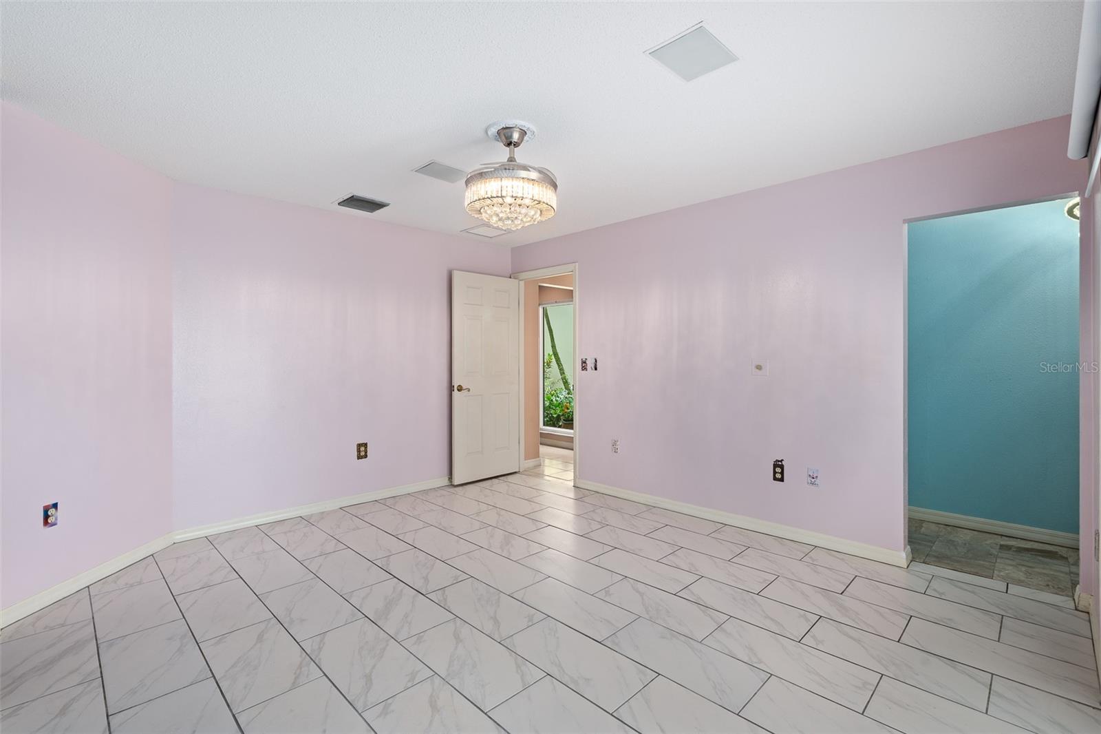 1412 MOSSWOOD DR