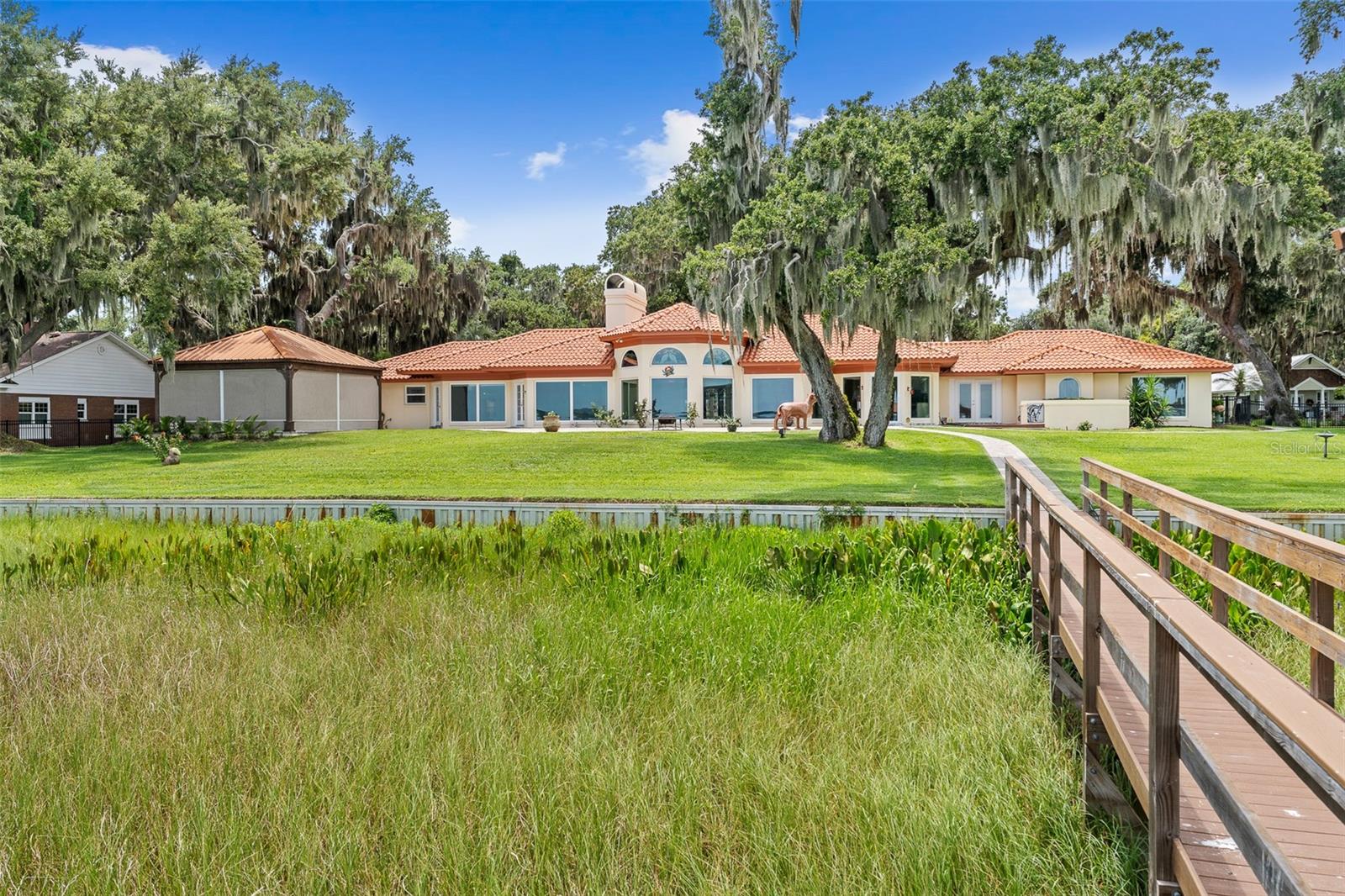 1412 MOSSWOOD DR