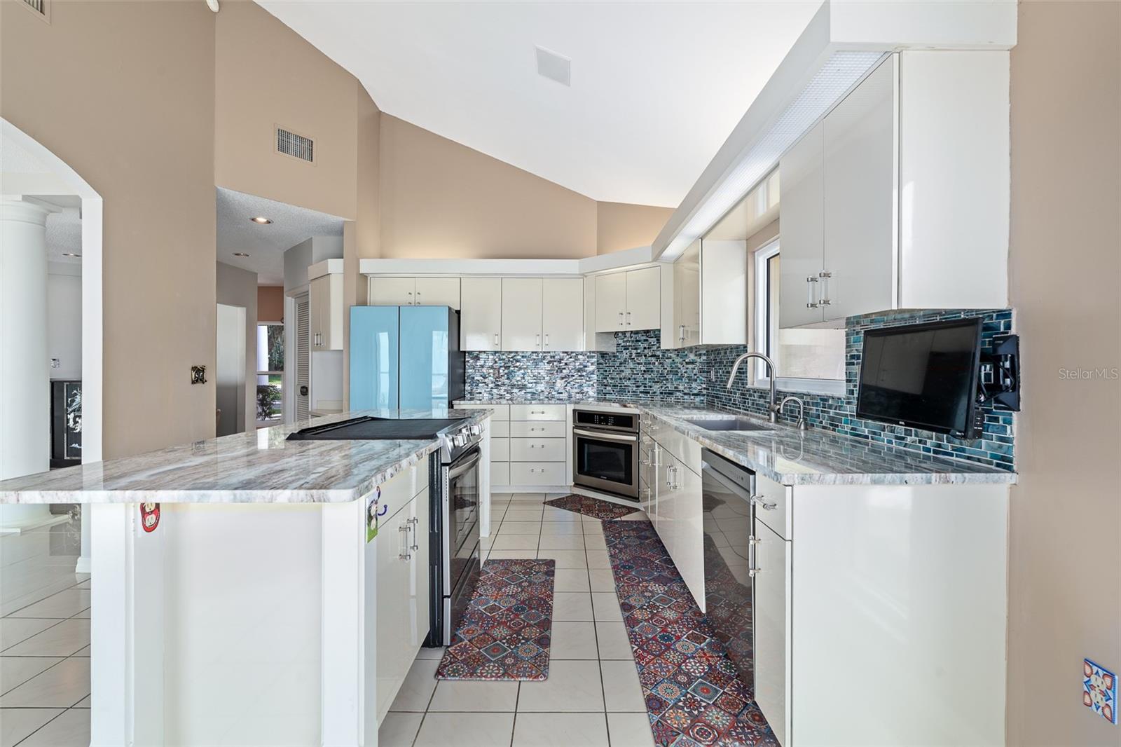 1412 MOSSWOOD DR
