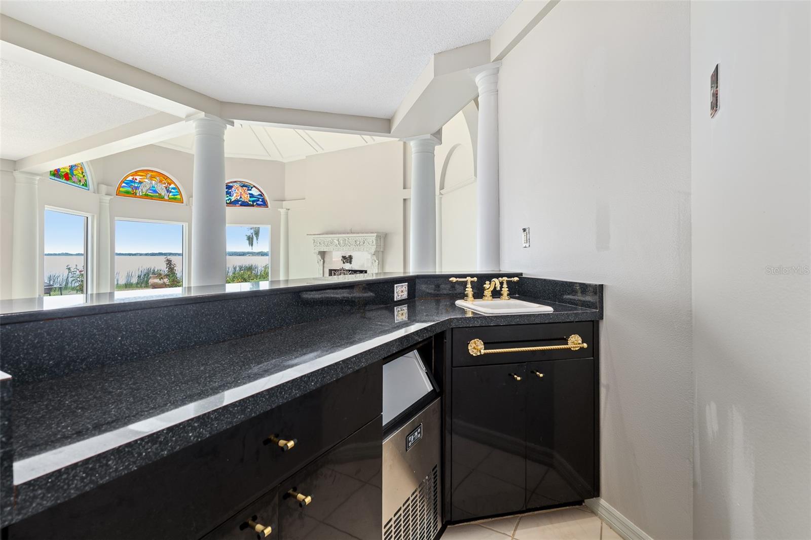 1412 MOSSWOOD DR