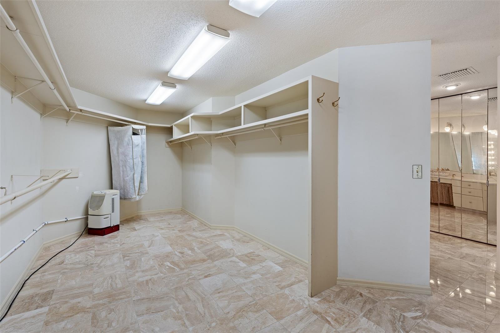 1412 MOSSWOOD DR