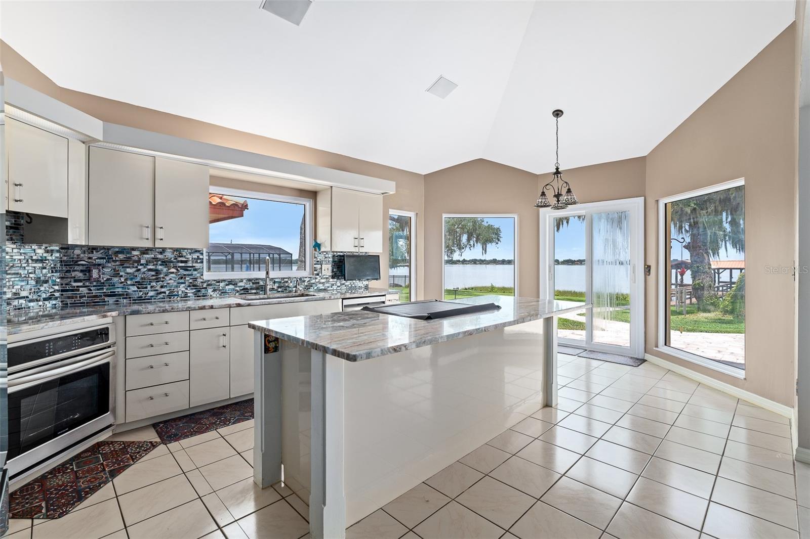 1412 MOSSWOOD DR