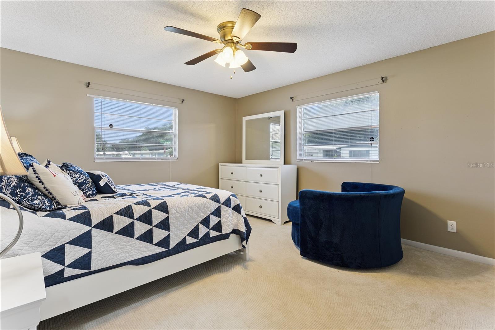 4880 SANTA ROSA AVE