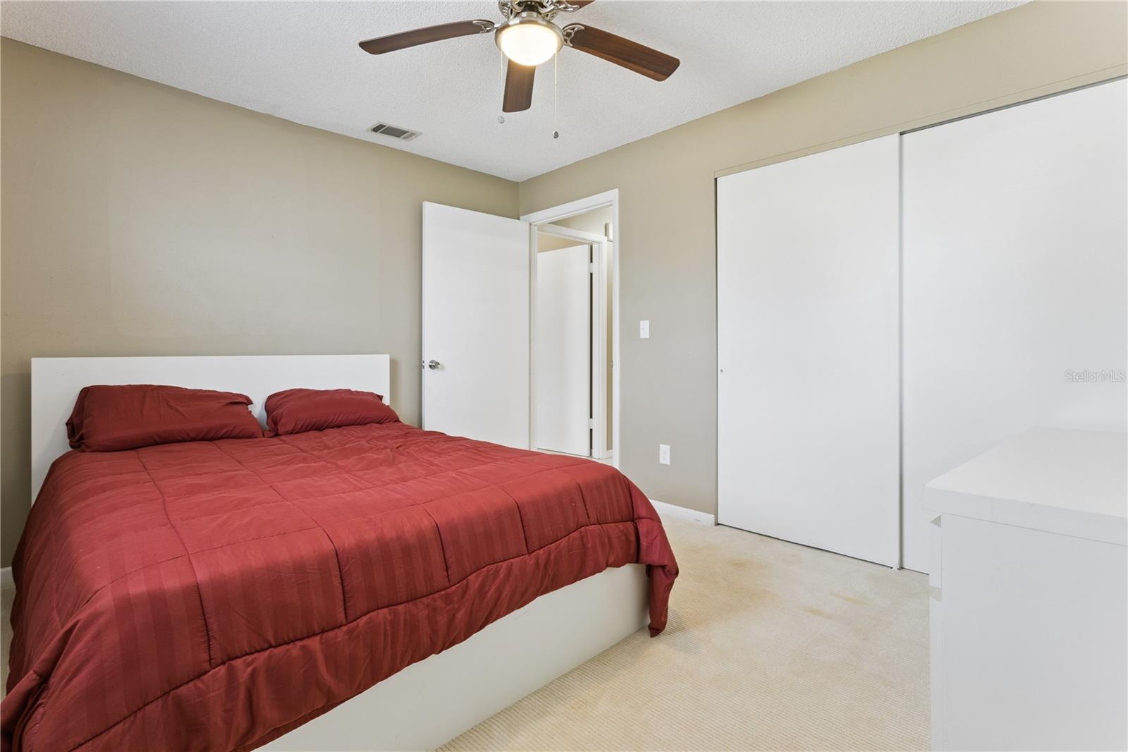 4880 SANTA ROSA AVE