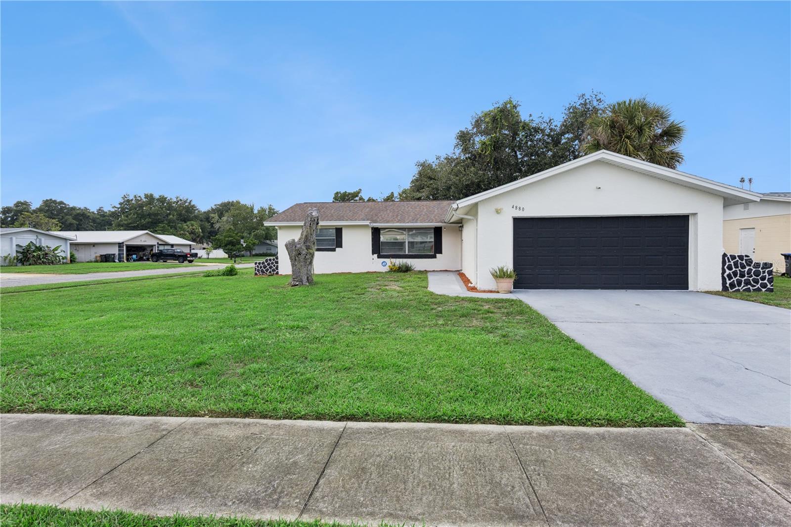 4880 SANTA ROSA AVE