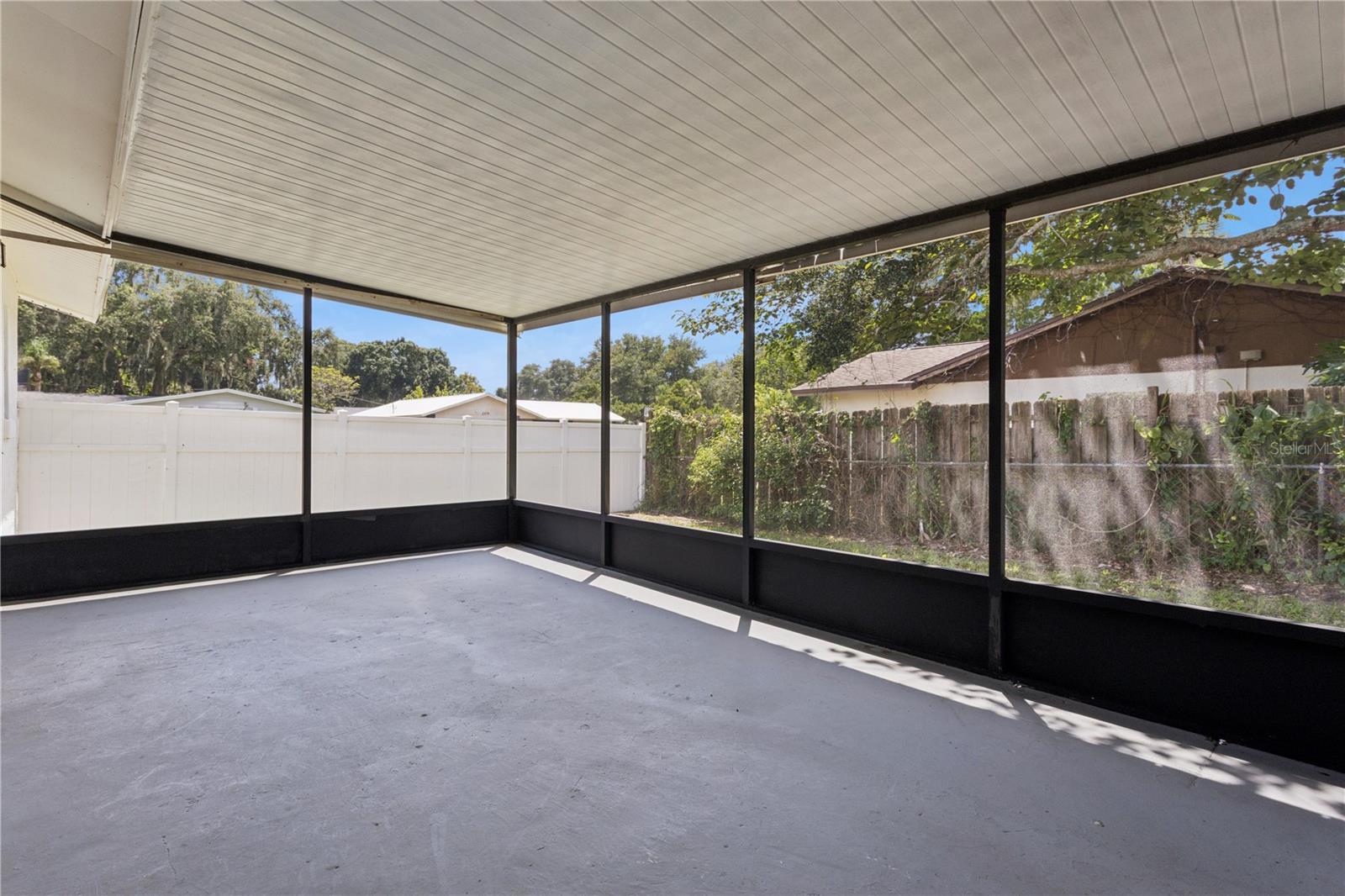 4880 SANTA ROSA AVE