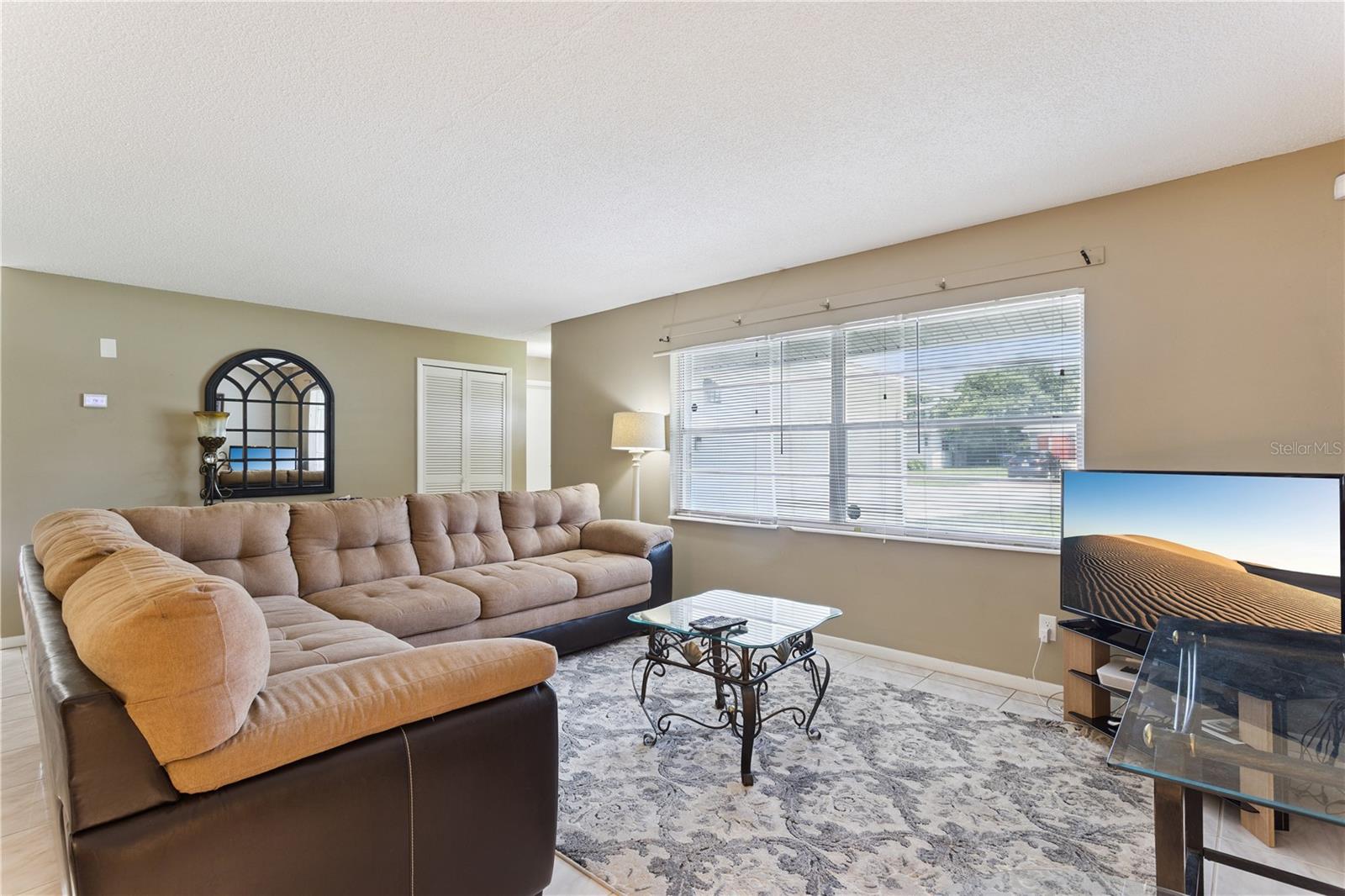 4880 SANTA ROSA AVE