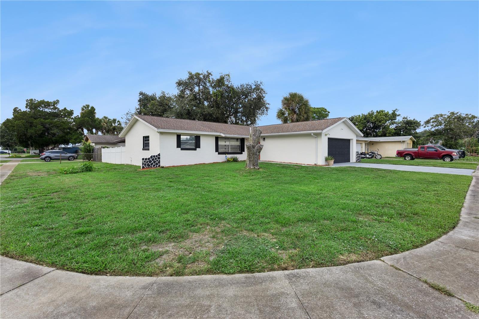 4880 SANTA ROSA AVE