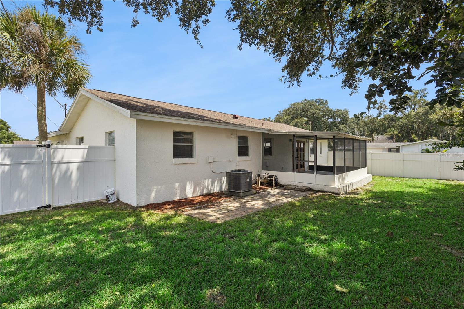4880 SANTA ROSA AVE