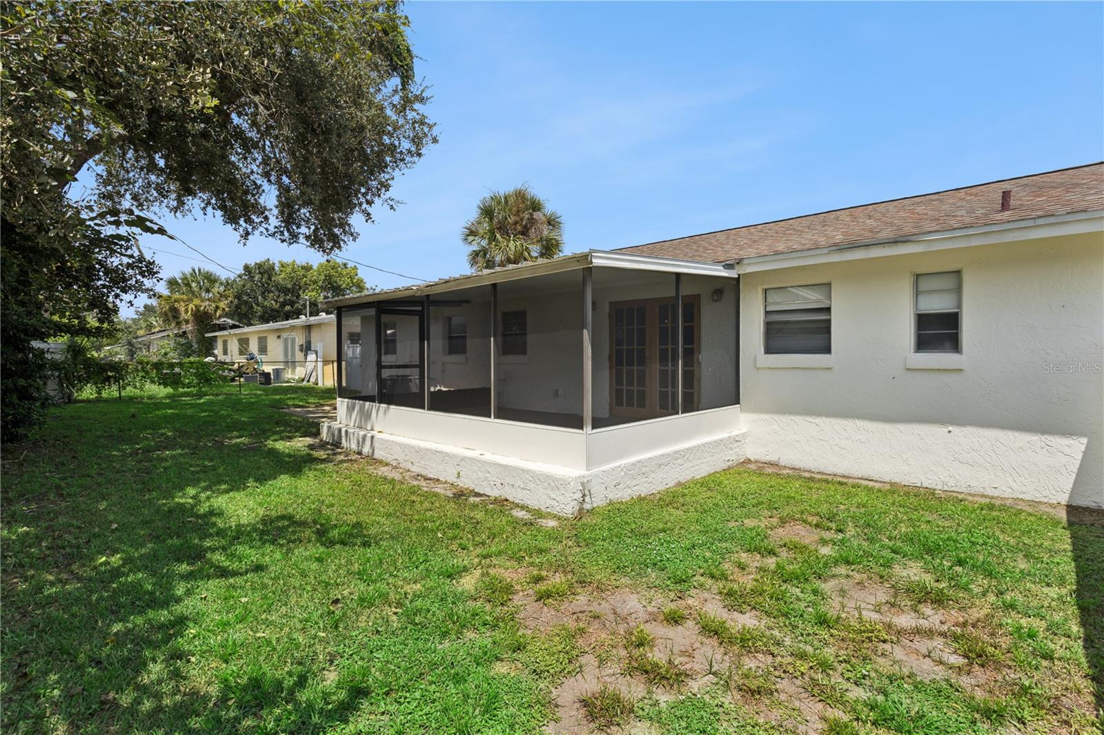 4880 SANTA ROSA AVE