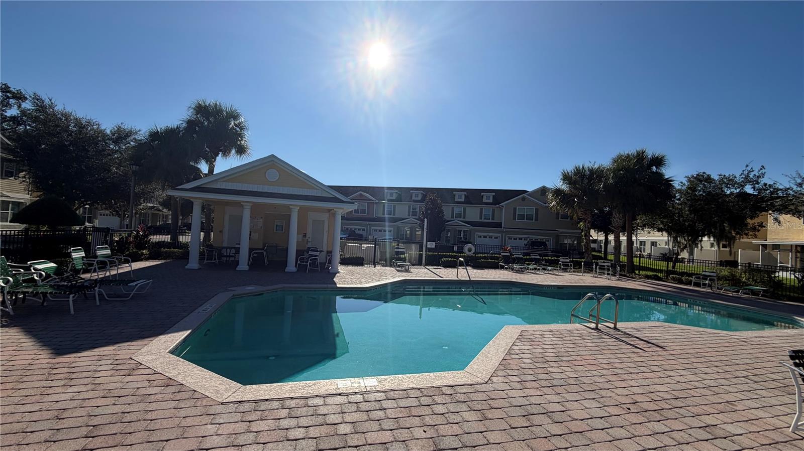 4925 POOLSIDE DR