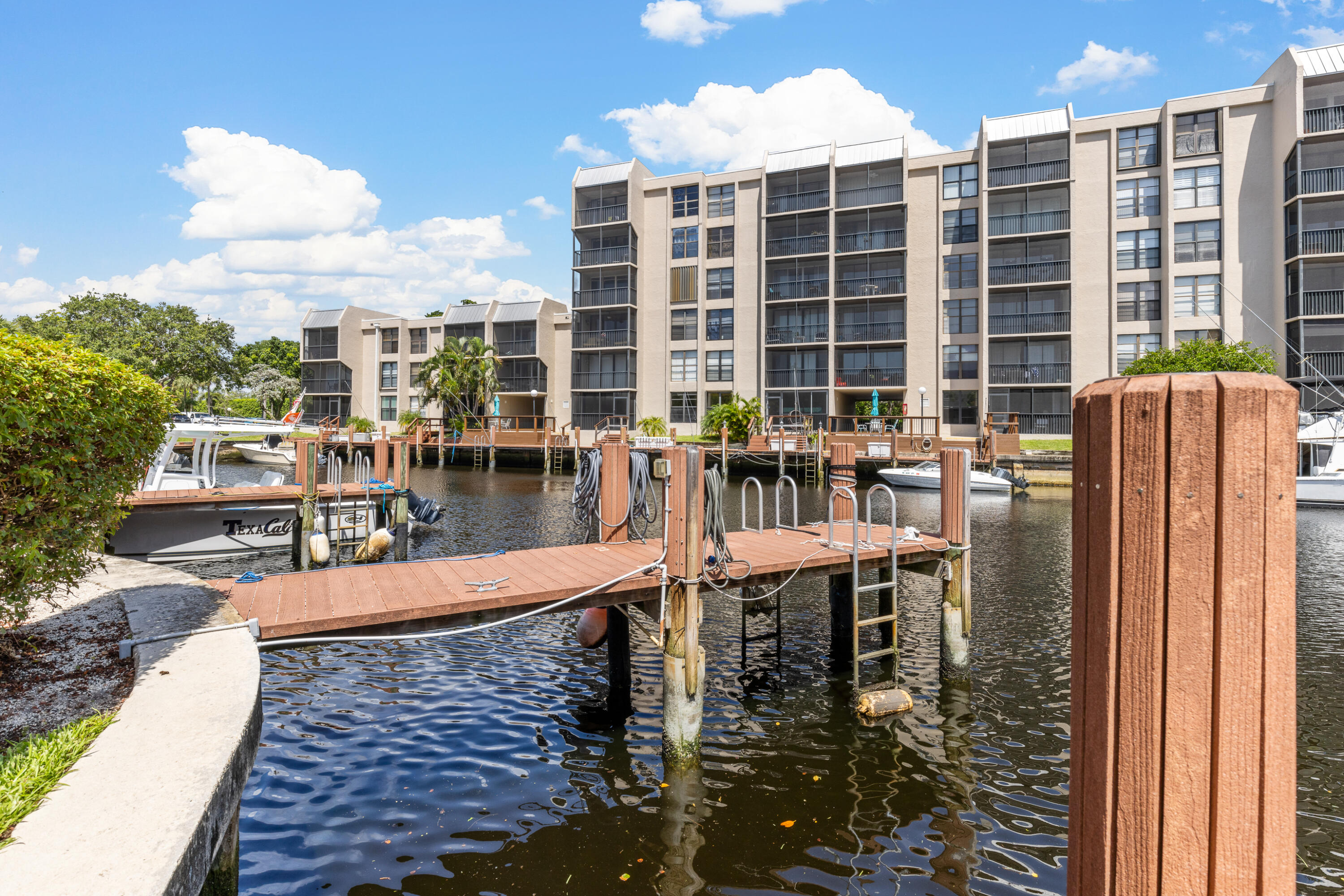 4 Royal Palm Way 403