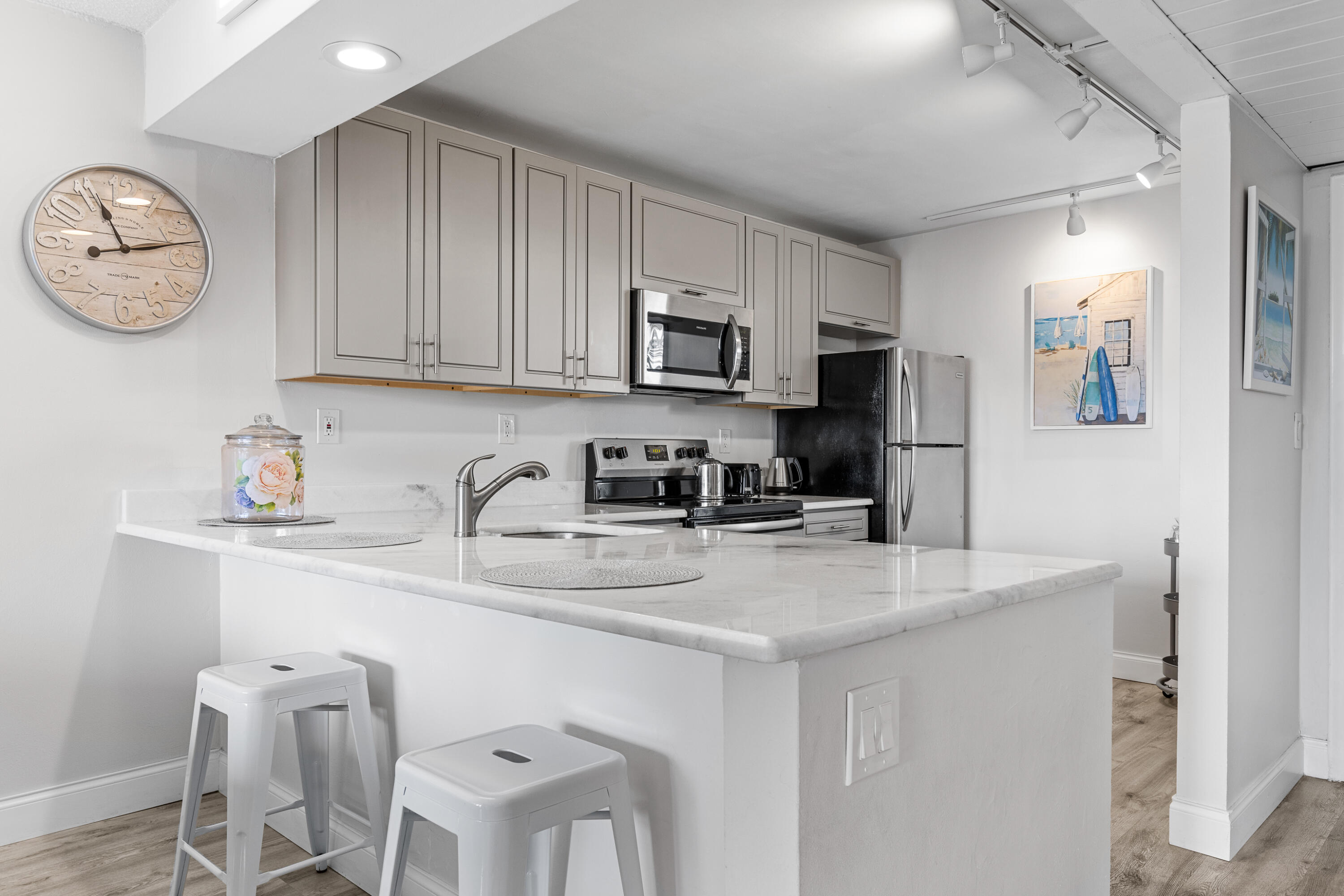 4 Royal Palm Way 403