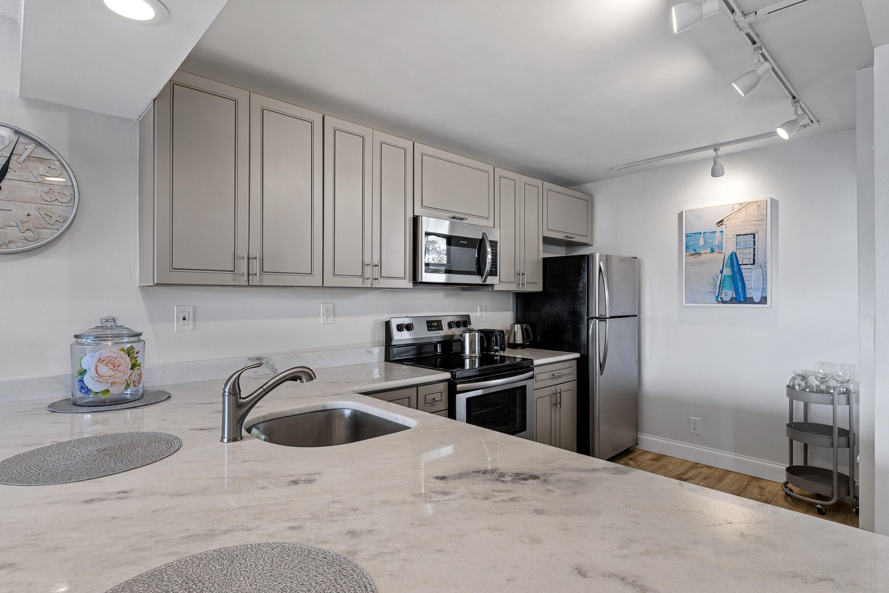 4 Royal Palm Way 403