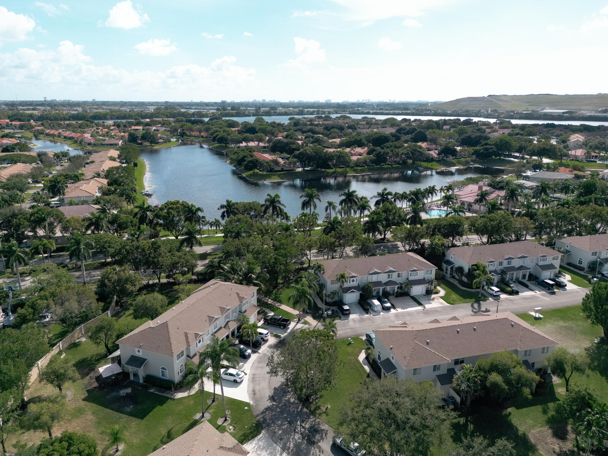 4417 SW 11th Place
