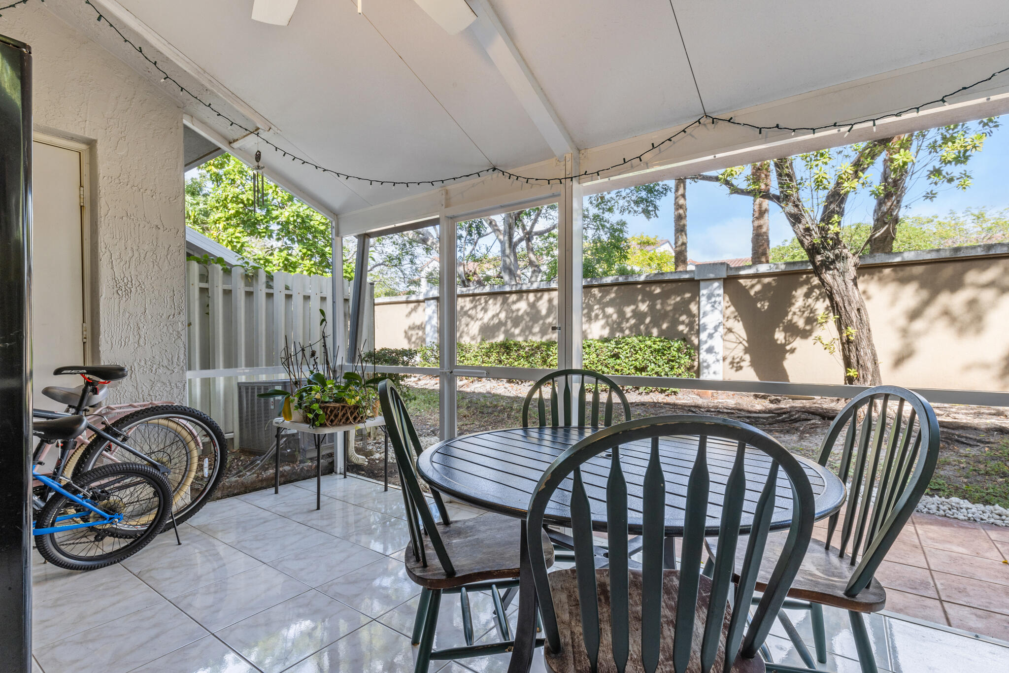 4417 SW 11th Place
