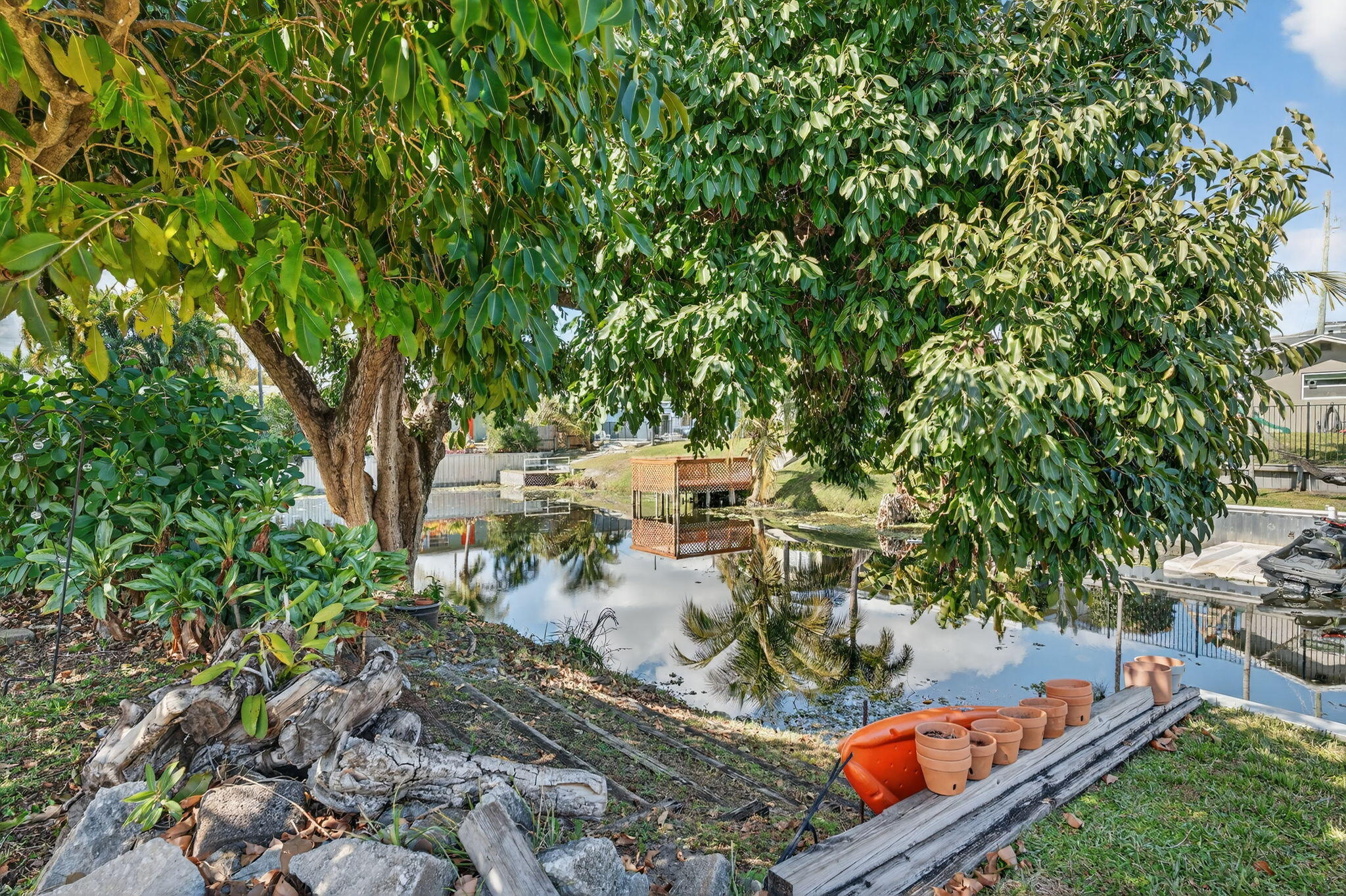 1223 Isle Court
