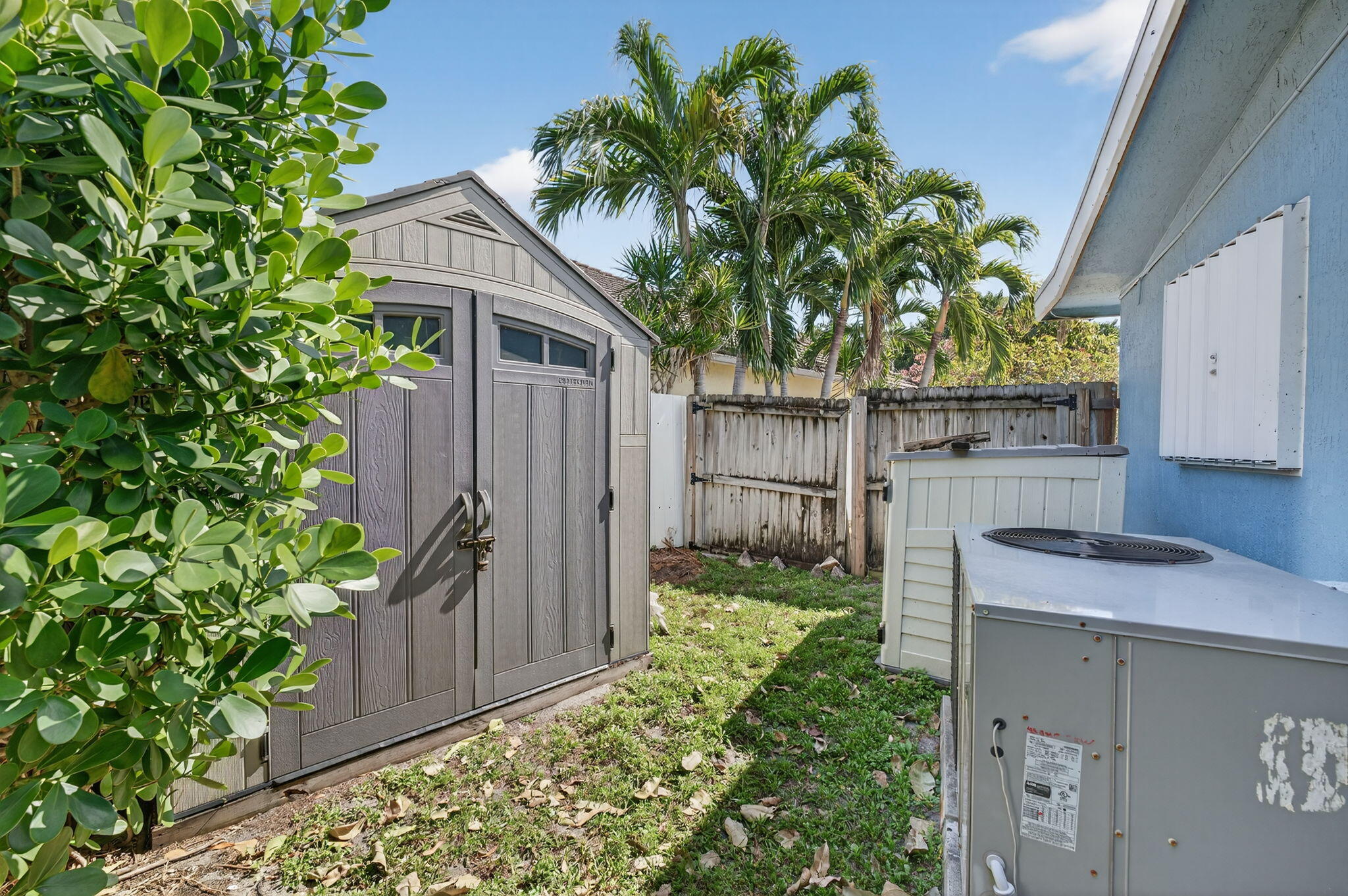 1223 Isle Court