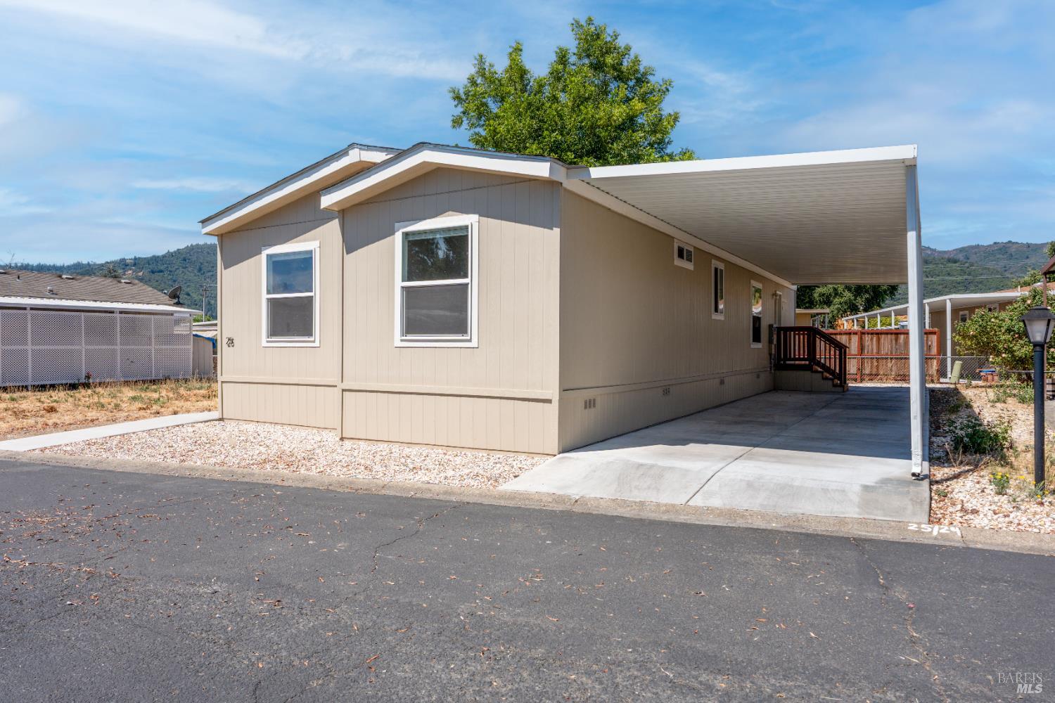660 Leslie Street Unit: #25