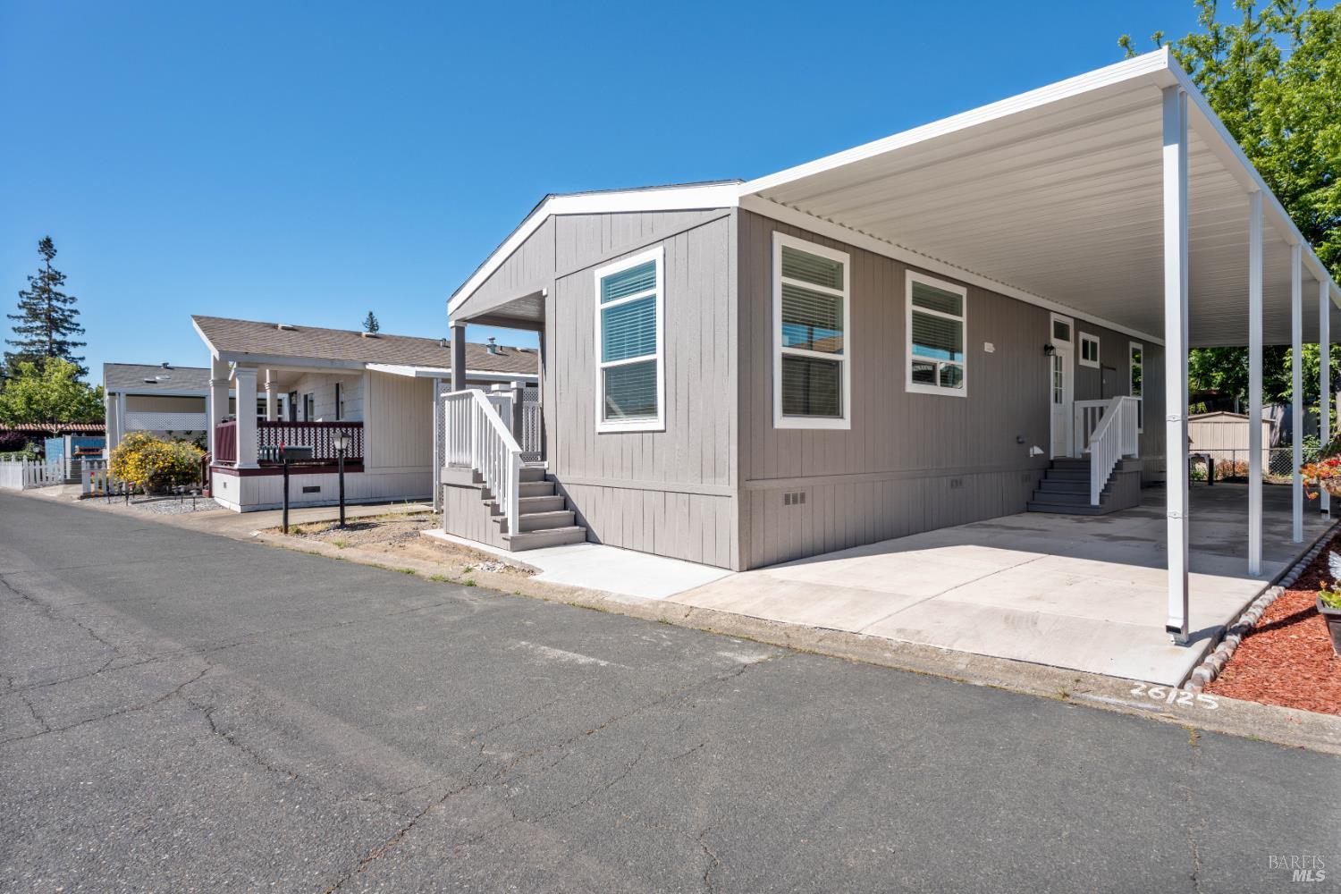 660 Leslie Street Unit: #26