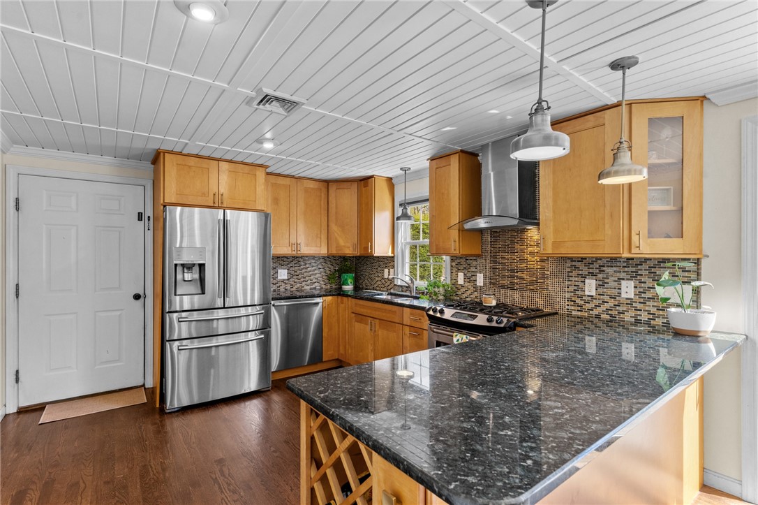 112 Greenwich Avenue