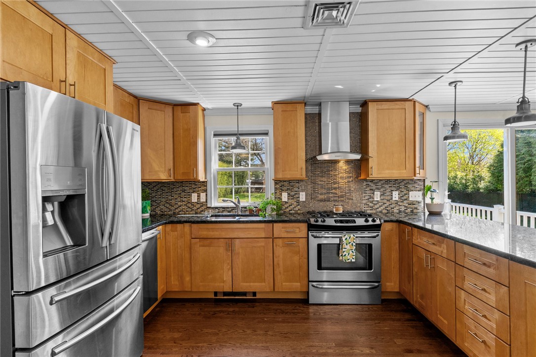 112 Greenwich Avenue