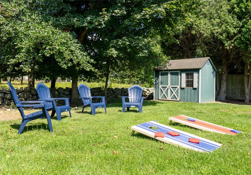11 Hillview Drive