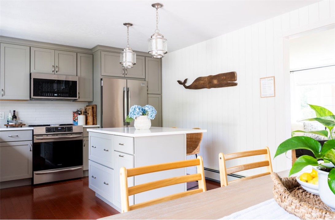 11 Hillview Drive
