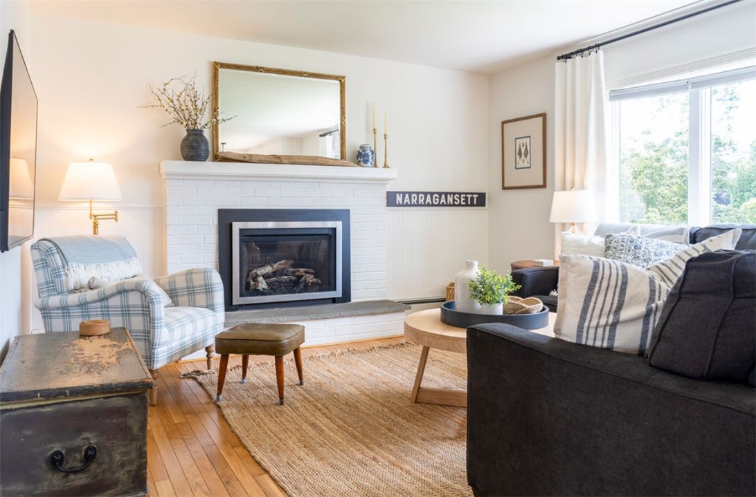 11 Hillview Drive