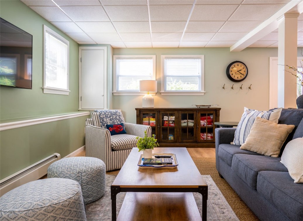 11 Hillview Drive