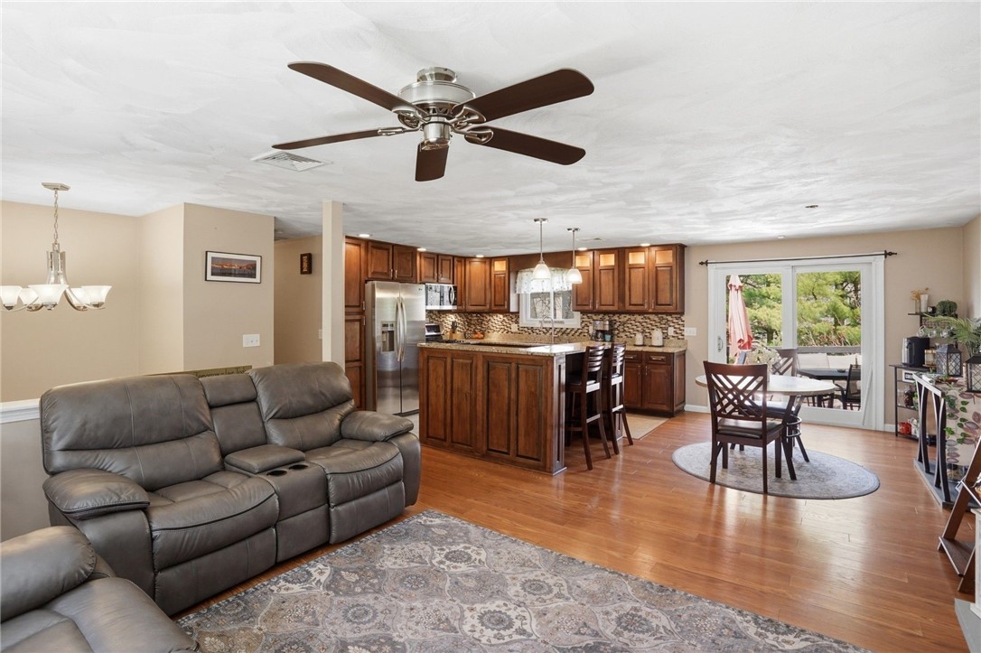 7 Jennifer Drive